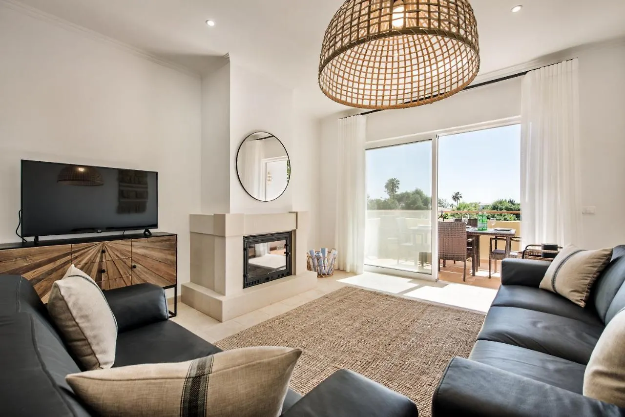 Luxurious First Floor Apartment Sleeps 4 Carvoeiro