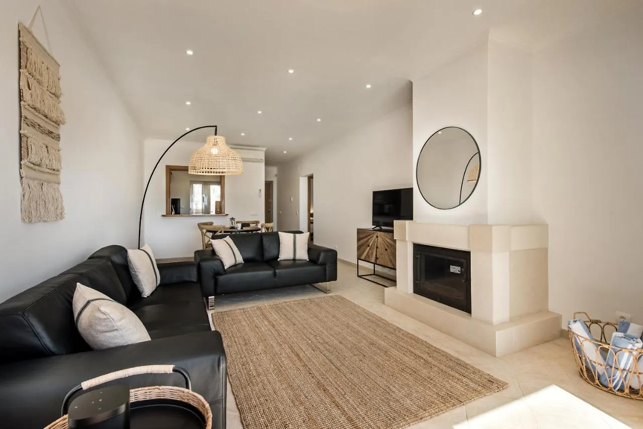 Luxurious First Floor Apartment Sleeps 4 Carvoeiro